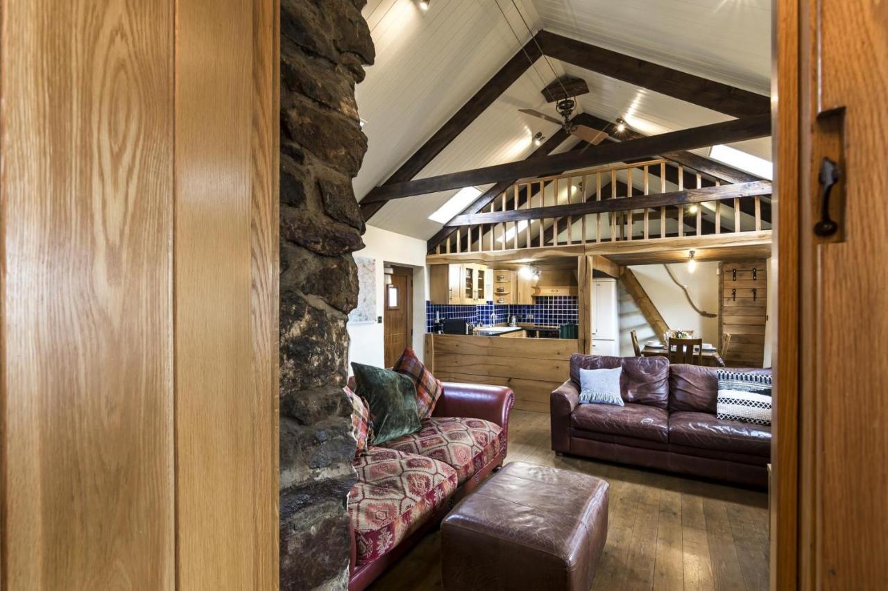 Foxglove - Luxurious Barn Conversion - Blossom Farm Johnston Esterno foto