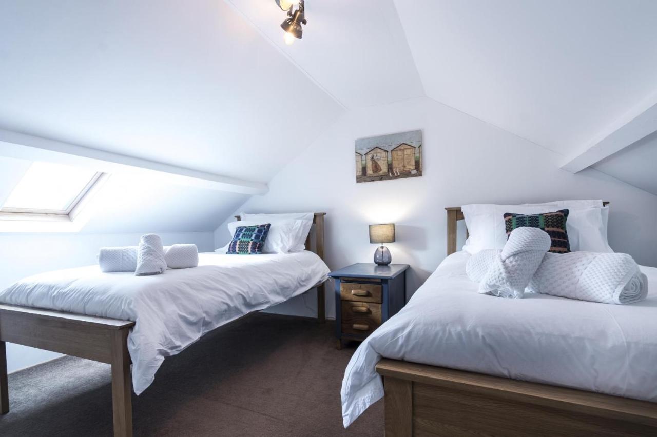 Foxglove - Luxurious Barn Conversion - Blossom Farm Johnston Esterno foto