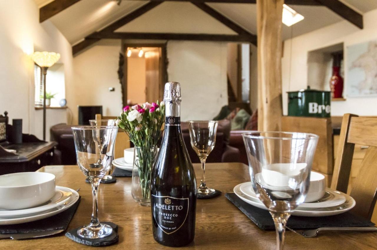 Foxglove - Luxurious Barn Conversion - Blossom Farm Johnston Esterno foto