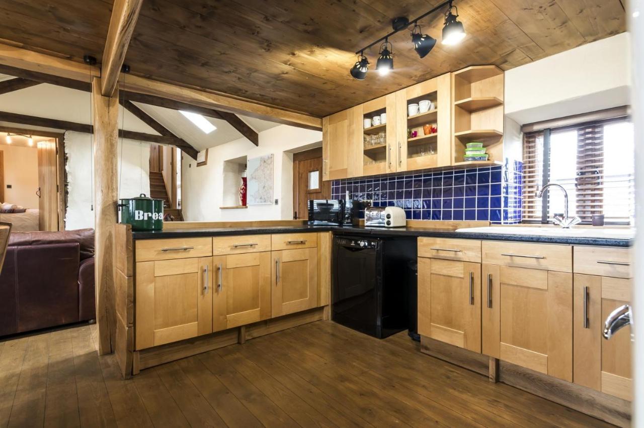Foxglove - Luxurious Barn Conversion - Blossom Farm Johnston Esterno foto