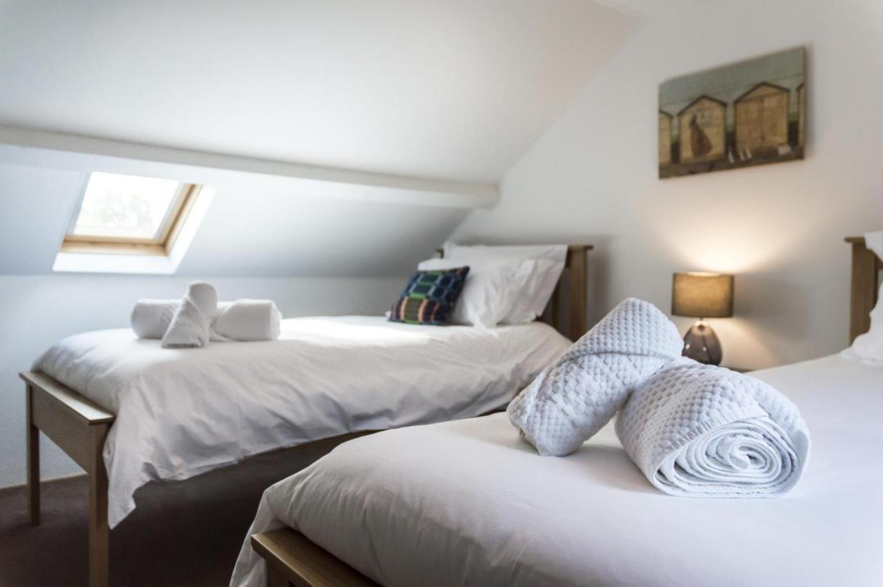 Foxglove - Luxurious Barn Conversion - Blossom Farm Johnston Esterno foto