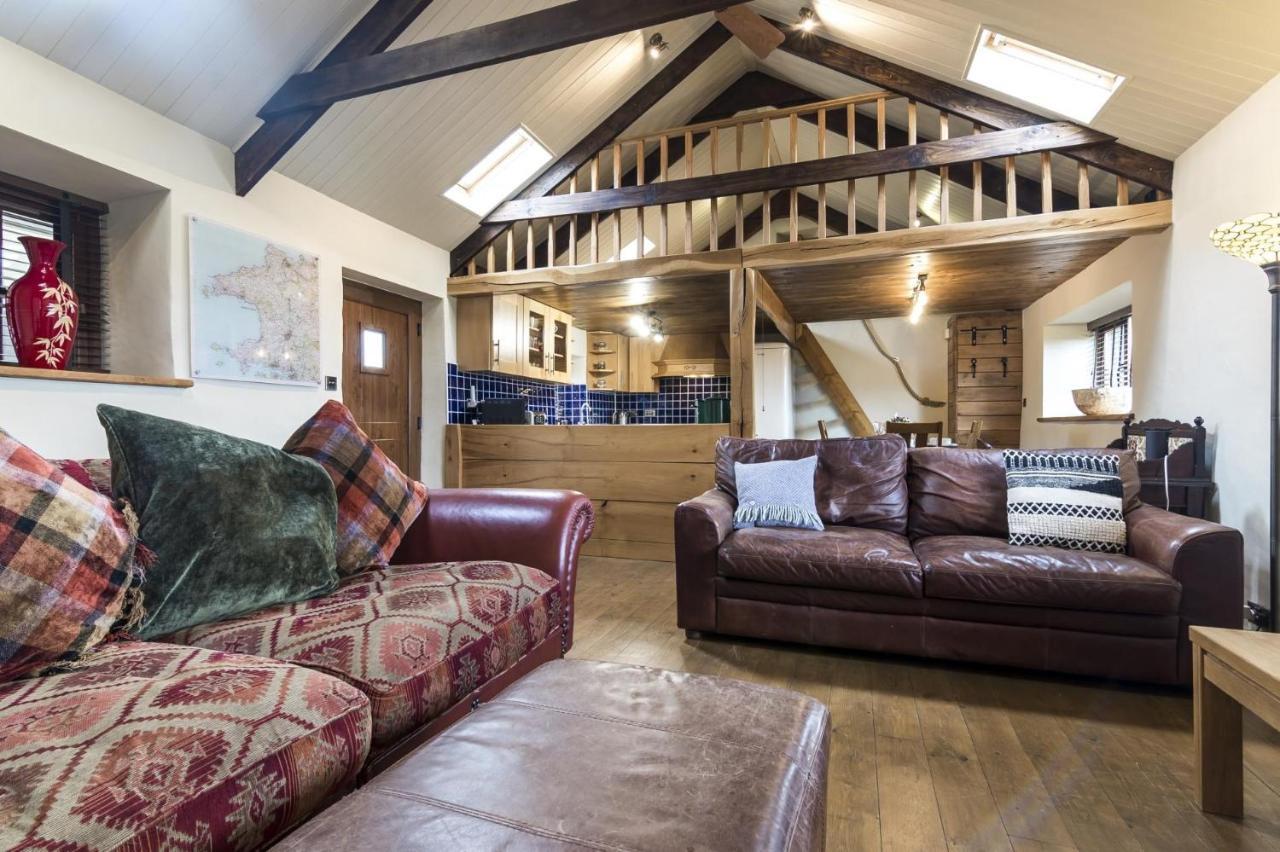 Foxglove - Luxurious Barn Conversion - Blossom Farm Johnston Esterno foto