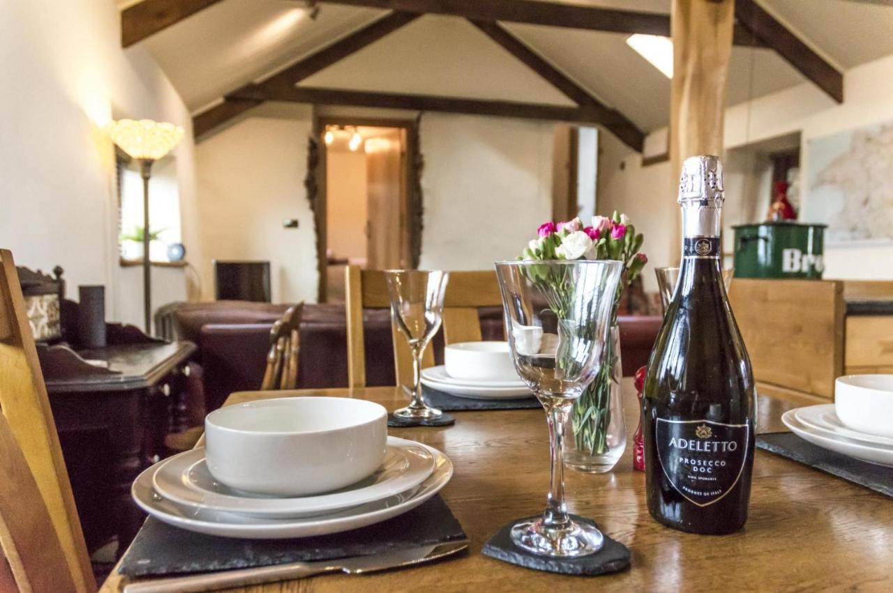 Foxglove - Luxurious Barn Conversion - Blossom Farm Johnston Esterno foto