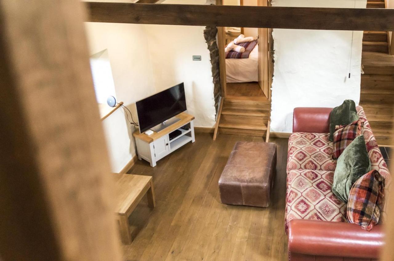 Foxglove - Luxurious Barn Conversion - Blossom Farm Johnston Esterno foto