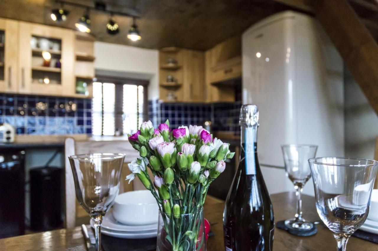 Foxglove - Luxurious Barn Conversion - Blossom Farm Johnston Esterno foto
